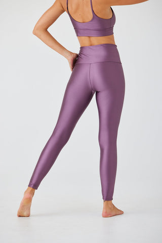 Onzie - High Rise Liquid Yoga Leggings Onzie - High Rise Liquid Yoga Leggings