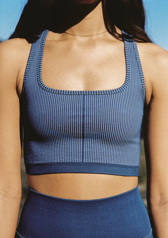 MOVE CRISS CROSS CROP - Pinky & Kamal