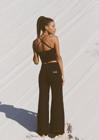 Full Length Yin Flare Black - Pinky & Kamal