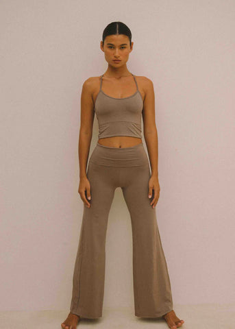 Full Length Yin Flare Stone - Pinky & Kamal