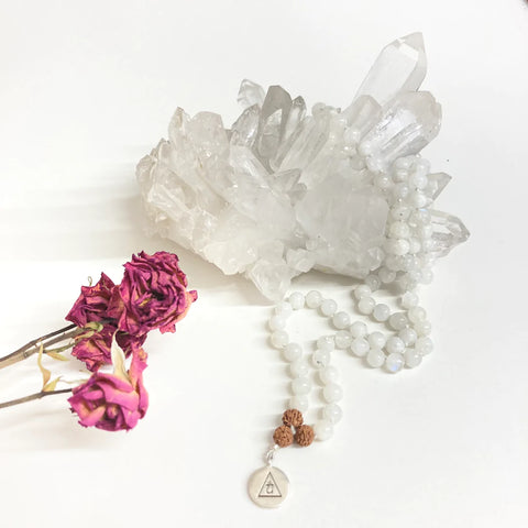FEMININITY - Rainbow Moonstone Mala