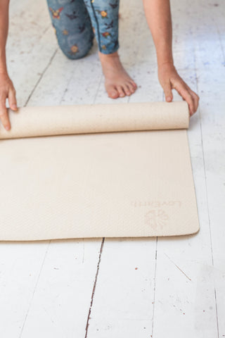 LoveEarth Yoga Mat- Without Bag